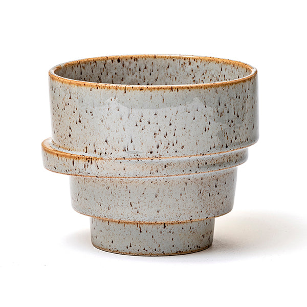 The big stacked flowerpot